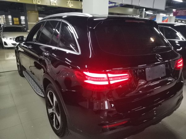 Mercedes-Benz GLC 2018, 86400 км, за 22830 USD