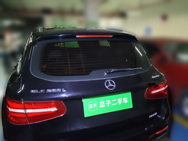 Mercedes-Benz GLC 2019, 153000 км, за 21066 USD