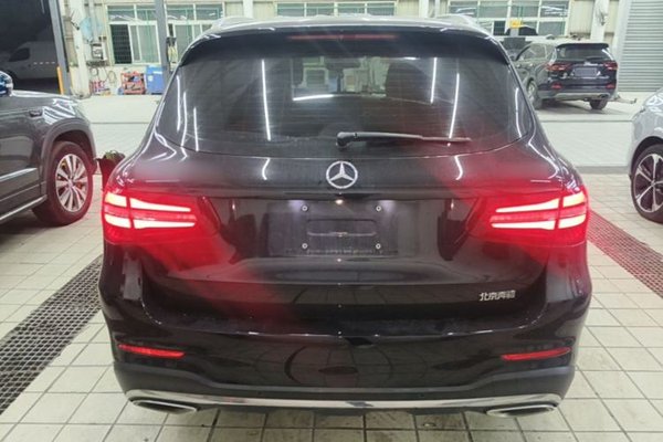 Mercedes-Benz GLC 2019, 76300 км, за 27087 USD
