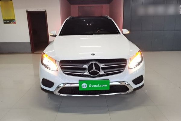 Mercedes-Benz GLC 2019, 135100 км, за 18880 USD
