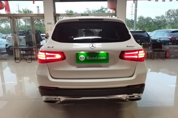 Mercedes-Benz GLC 2019, 135100 км, за 18880 USD