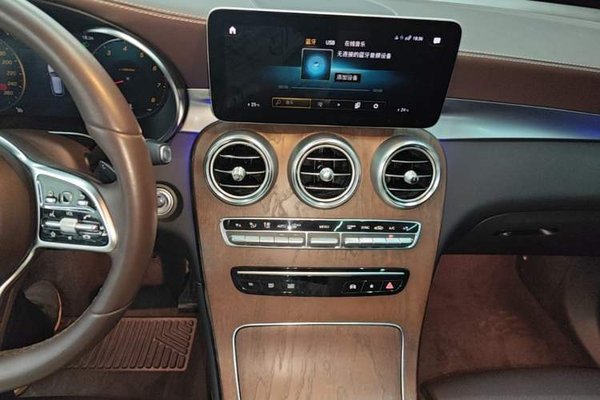 Mercedes-Benz GLC 2020, 120400 км, за 25325 USD - фото 21