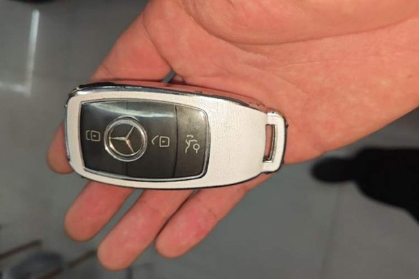 Mercedes-Benz GLC 2020, 120400 км, за 25325 USD - фото 17