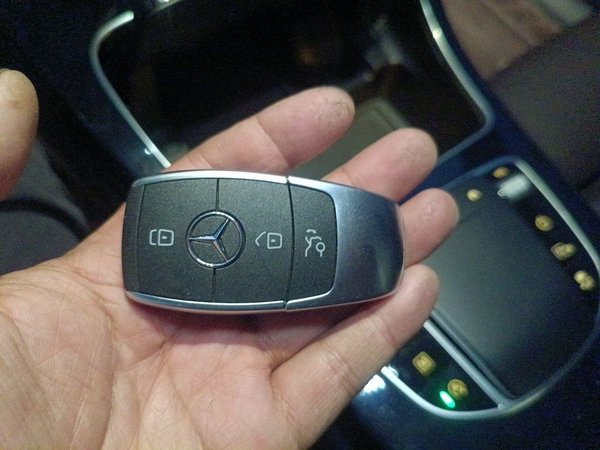 Mercedes-Benz GLC 2020, 40199 км, за 31020 USD - фото 9