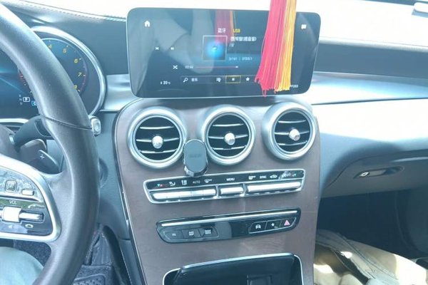 Mercedes-Benz GLC 2020, 52000 км, за 27820 USD - фото 14