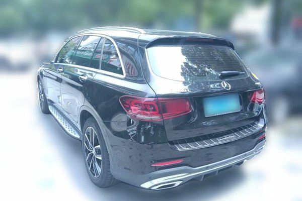 Mercedes-Benz GLC 2020, 52000 км, за 27820 USD
