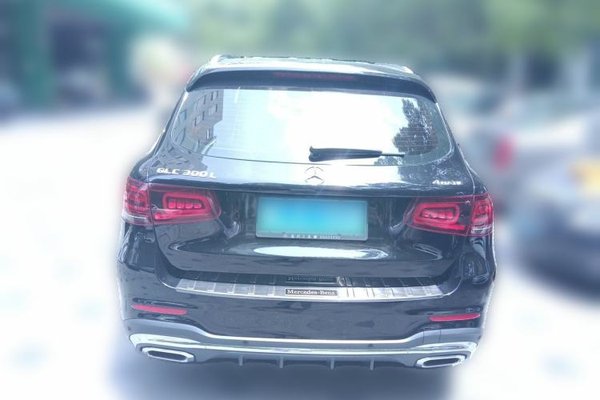 Mercedes-Benz GLC 2020, 52000 км, за 27820 USD