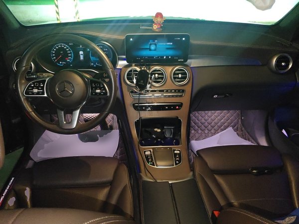 Mercedes-Benz GLC 2020, 56000 км, за 27524 USD - фото 10