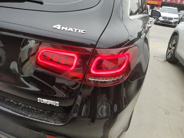 Mercedes-Benz GLC 2020, 60000 км, за 32387 USD - фото 13