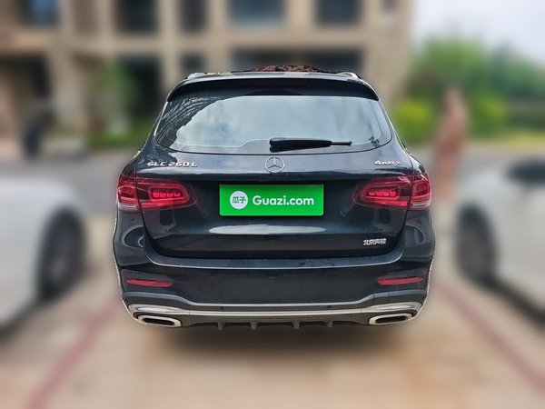 Mercedes-Benz GLC 2020, 62300 км, за 28155 USD