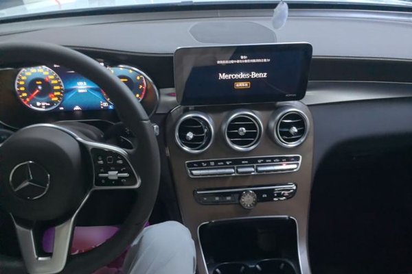 Mercedes-Benz GLC 2020, 38500 км, за 29783 USD - фото 12