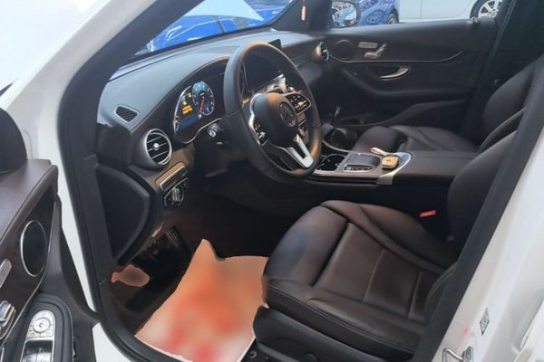 Mercedes-Benz GLC 2020, 38500 км, за 29783 USD - фото 17