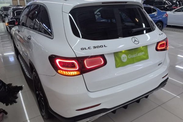 Mercedes-Benz GLC 2020, 38500 км, за 29783 USD