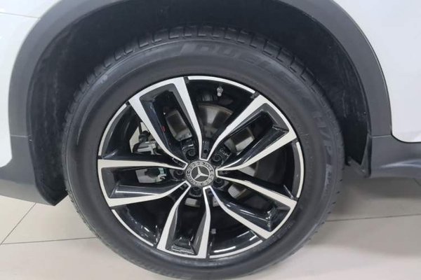 Mercedes-Benz GLC 2020, 38500 км, за 29783 USD - фото 11