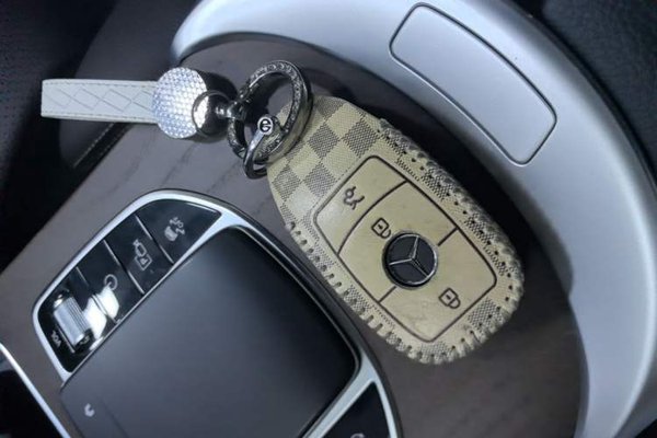Mercedes-Benz GLC 2020, 38500 км, за 29783 USD - фото 23