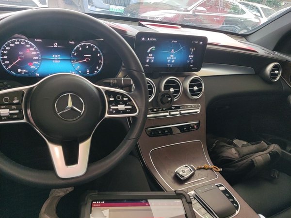 Mercedes-Benz GLC 2020, 52600 км, за 31987 USD - фото 13
