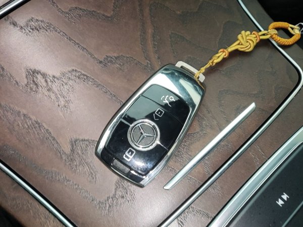 Mercedes-Benz GLC 2020, 52600 км, за 31987 USD - фото 12