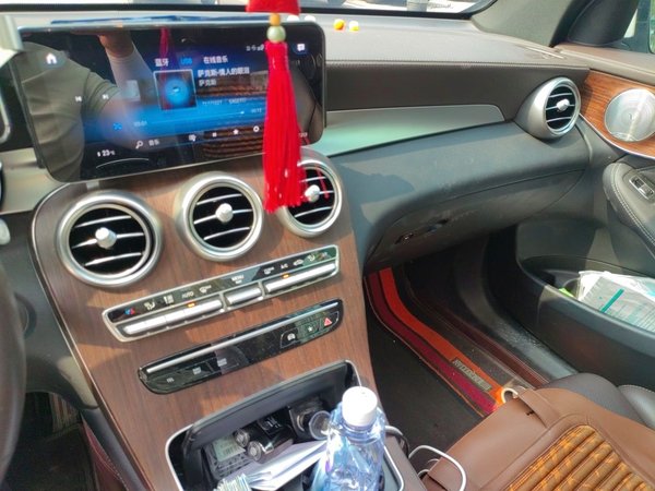 Mercedes-Benz GLC 2020, 76100 км, за 29872 USD - фото 10