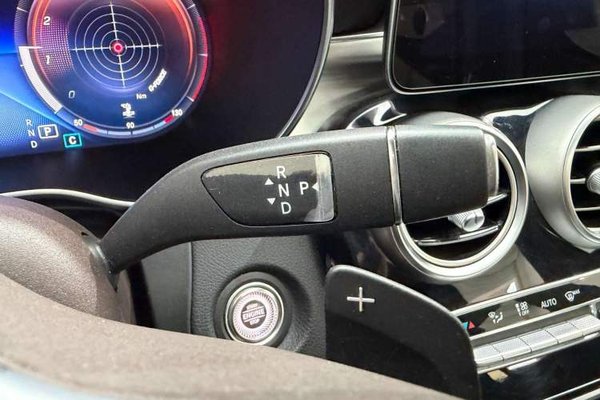 Mercedes-Benz GLC 2020, 88800 км, за 26473 USD - фото 23