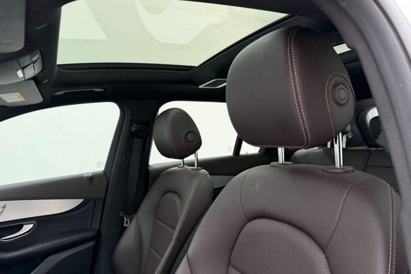 Mercedes-Benz GLC 2020, 88800 км, за 26473 USD - фото 28