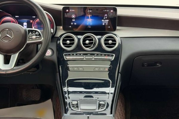 Mercedes-Benz GLC 2020, 88800 км, за 26473 USD - фото 33