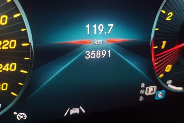 Mercedes-Benz GLC 2021, 35900 км, за 38566 USD - фото 11