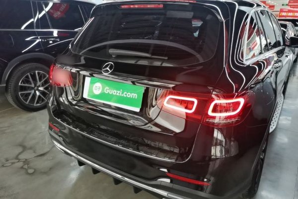 Mercedes-Benz GLC 2021, 48600 км, за 34682 USD