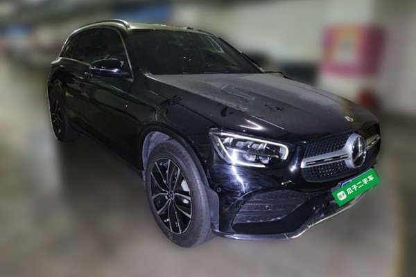 Mercedes-Benz GLC 2021, 64500 км, за 28106 USD