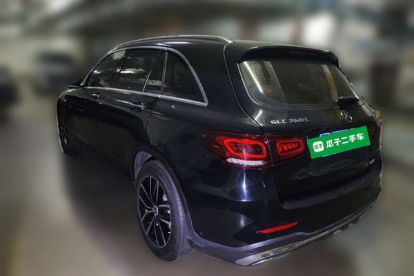 Mercedes-Benz GLC 2021, 64500 км, за 28106 USD