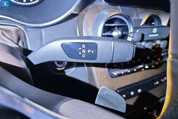 Mercedes-Benz GLC 2021, 64500 км, за 28106 USD - фото 13