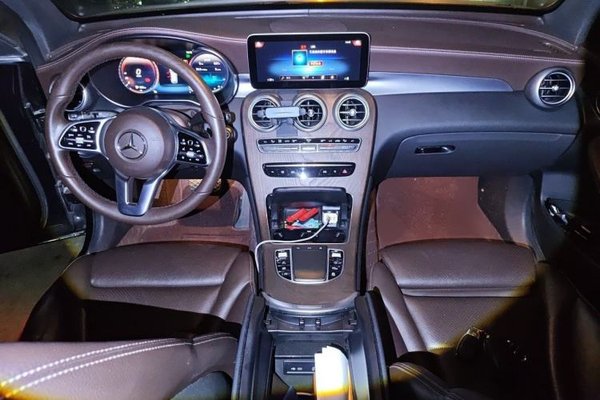 Mercedes-Benz GLC 2021, 64500 км, за 28106 USD - фото 18