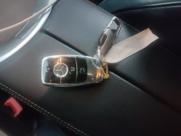 Mercedes-Benz GLC 2021, 98800 км, за 31880 USD - фото 9