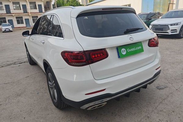 Mercedes-Benz GLC 2021, 91400 км, за 28503 USD