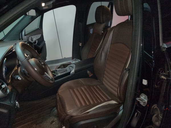 Mercedes-Benz GLC 2022, 26200 км, за 32950 USD - фото 12