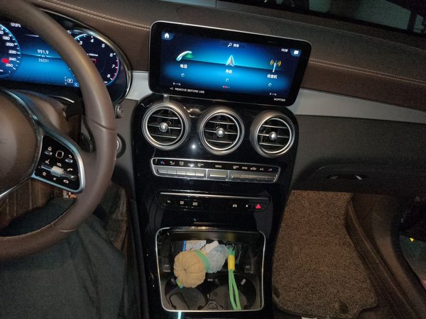 Mercedes-Benz GLC 2022, 26200 км, за 32950 USD - фото 10