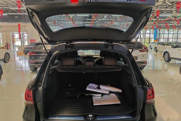 Mercedes-Benz GLC 2022, 33000 км, за 38046 USD - фото 8