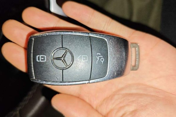 Mercedes-Benz GLC 2022, 38300 км, за 34498 USD - фото 9