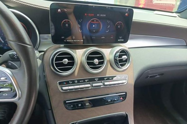 Mercedes-Benz GLC 2022, 57100 км, за 31857 USD - фото 13
