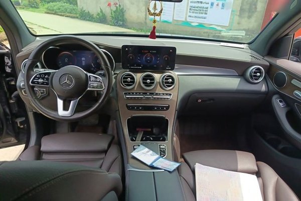 Mercedes-Benz GLC 2022, 57100 км, за 31857 USD - фото 9