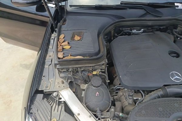 Mercedes-Benz GLC 2022, 57100 км, за 31857 USD - фото 23