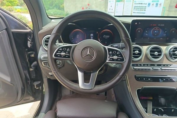 Mercedes-Benz GLC 2022, 57100 км, за 31857 USD - фото 10