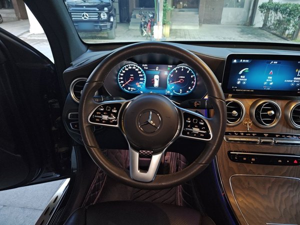 Mercedes-Benz GLC 2022, 35600 км, за 36200 USD - фото 11