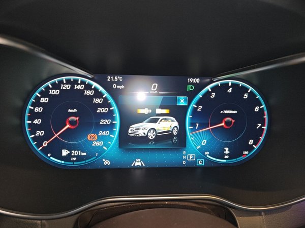Mercedes-Benz GLC 2022, 35600 км, за 36200 USD - фото 12