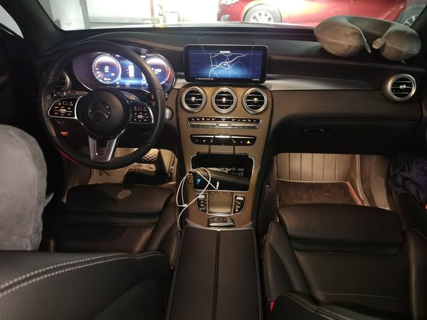 Mercedes-Benz GLC 2022, 54500 км, за 32700 USD - фото 10