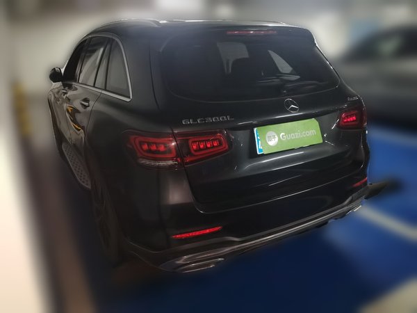 Mercedes-Benz GLC 2022, 54500 км, за 32700 USD