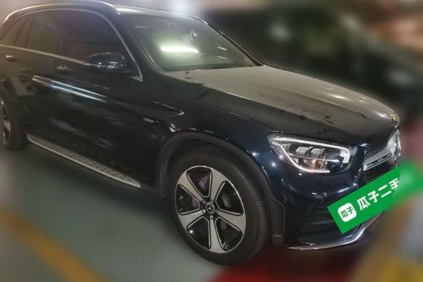 Mercedes-Benz GLC 2022, 10600 км, за 42802 USD