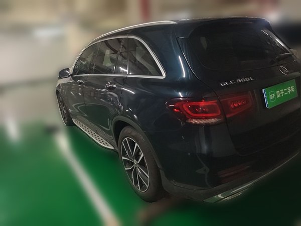 Mercedes-Benz GLC 2022, 76100 км, за 33151 USD