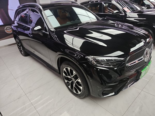 Mercedes-Benz GLC 2024, 17900 км, за 44889 USD
