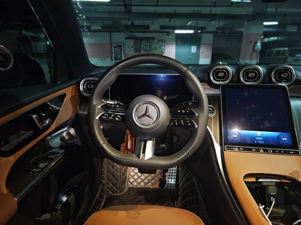 Mercedes-Benz GLC 2024, 51200 км, за 48764 USD - фото 7