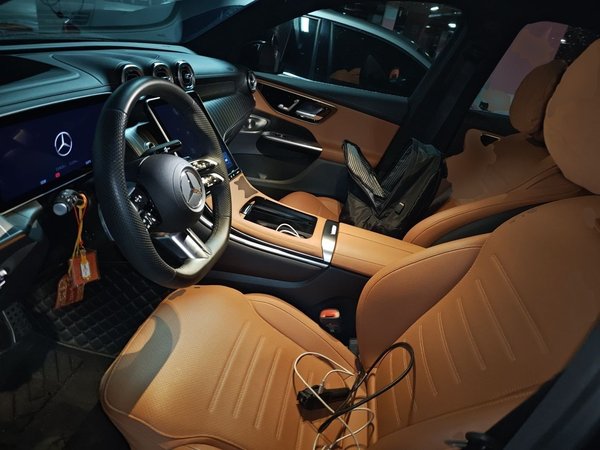 Mercedes-Benz GLC 2024, 51200 км, за 48764 USD - фото 12